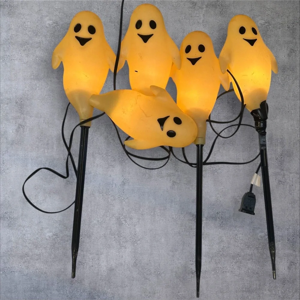 1 Set - VTG Halloween String 5 Light‎ Up Ghosts  - Read